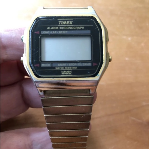 Timex Alarm Chrono Gold Tone Wristwatch With Stretch Band - Needs Batteries - Picture 2 of 3